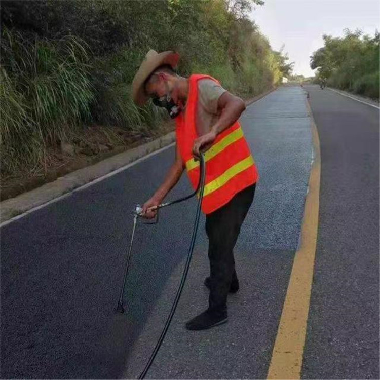 永川 彩色防滑路面的底涂是保障路面附着力